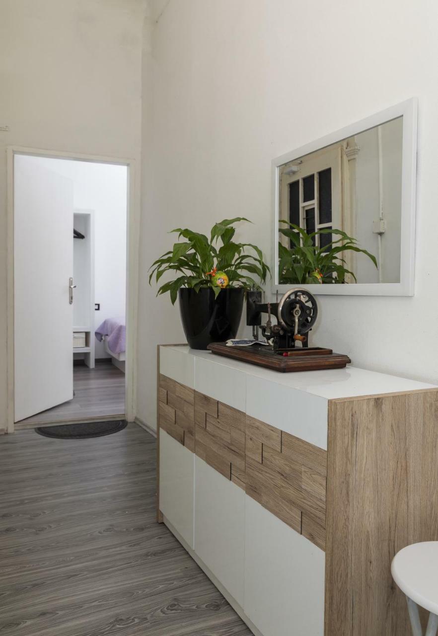Guest House Tomasi One Дубровник Екстериор снимка