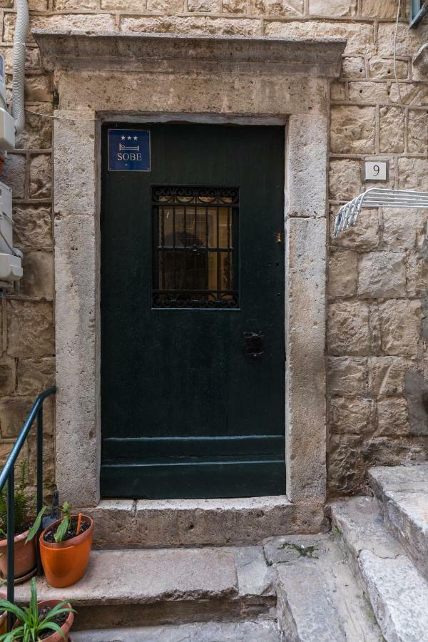 Guest House Tomasi One Дубровник Екстериор снимка