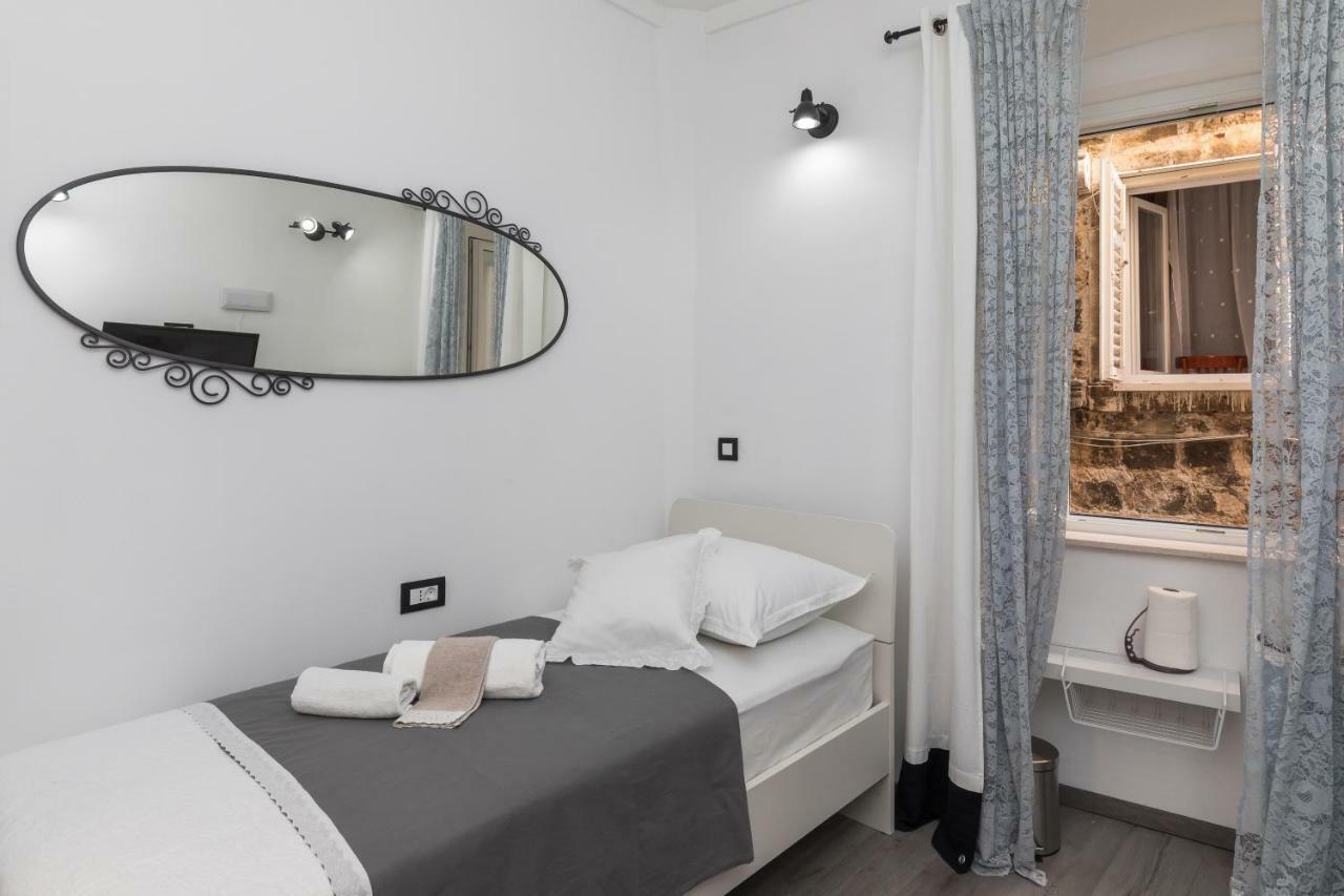 Guest House Tomasi One Дубровник Екстериор снимка